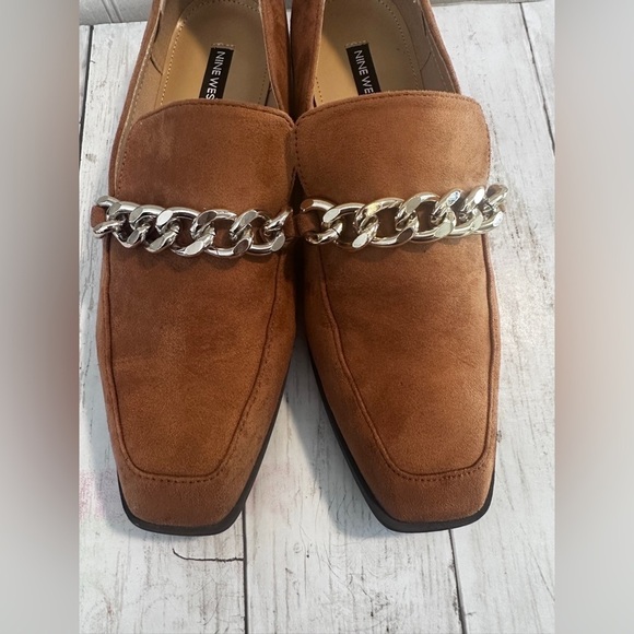 Nine West Women’s Size 9 Chain Detail Loafers in Burnt Orange Suede - Picture 7 of 10